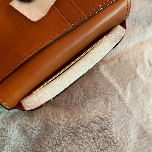 Dooney & Bourke Slim Phone Case in White ZR022 NWT - Picture 7 of 15